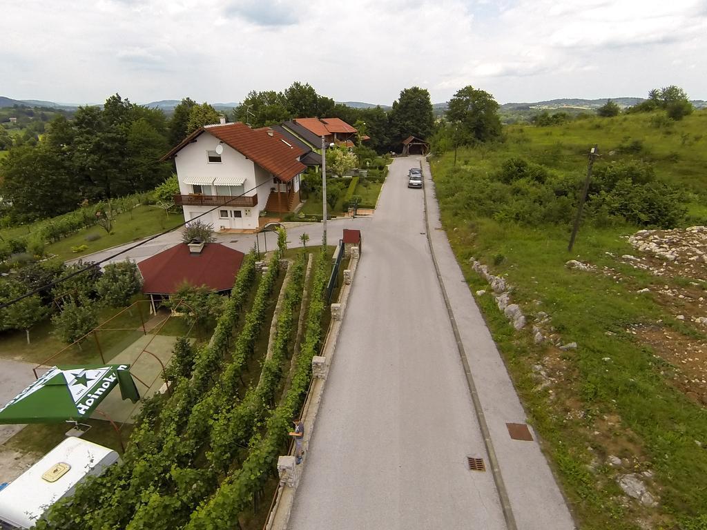 Apartment Bastaja สลูน ห้อง รูปภาพ